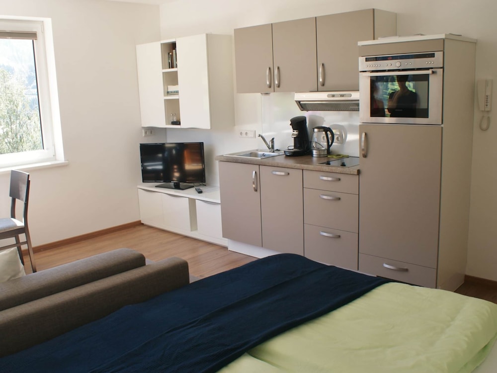 Apartment With Terrace in Kaprun, Salzburg view 3