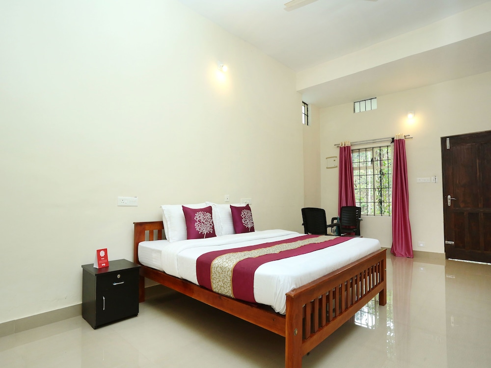 OYO 11516 Wayanad Royal Stream