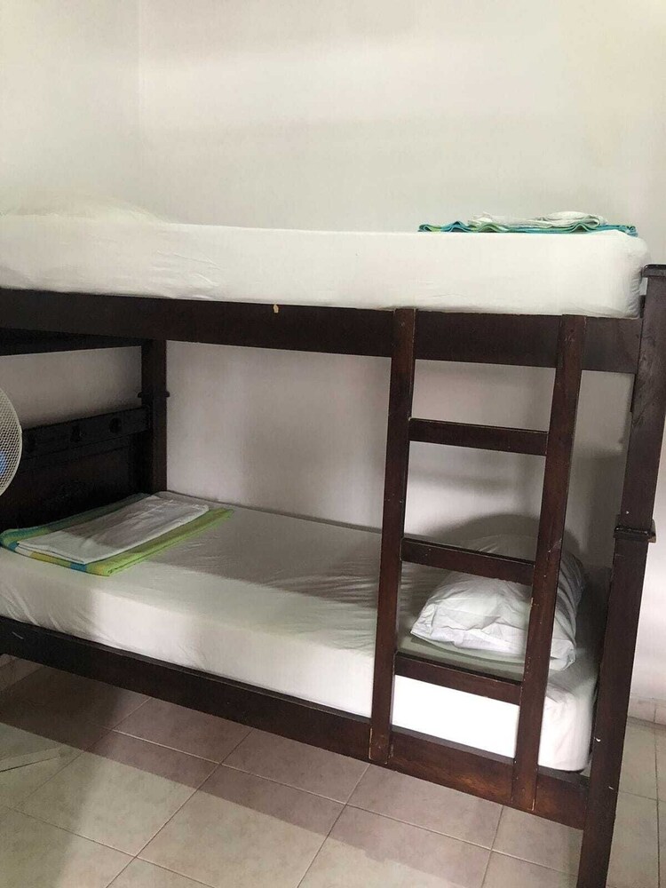 Memphis Hostal - Hostel