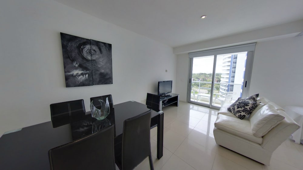 Arenas del Mar Apartments