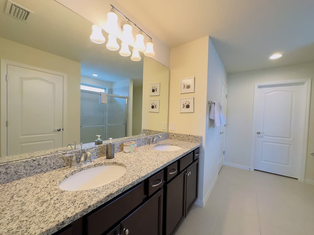 Villa Near Disney Themed Luxury 5Bd With Pool