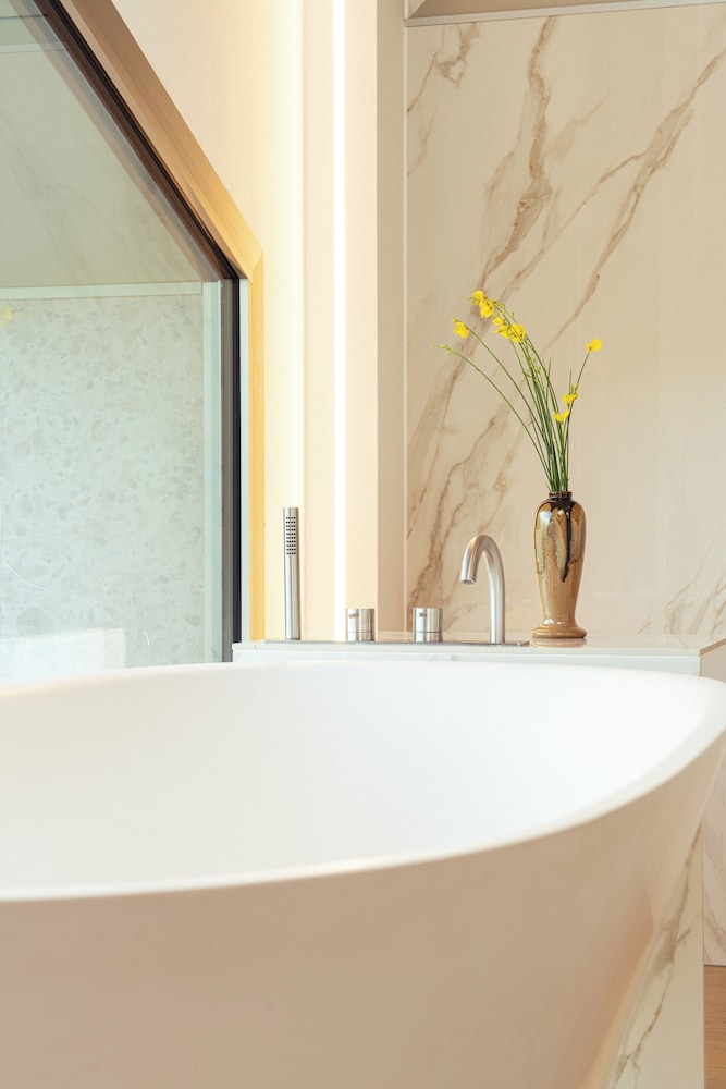 LA FORESTALE Luxury Ecolodge