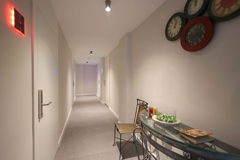 Grandstay Studios 103
