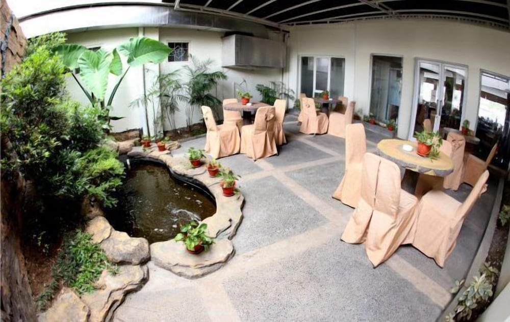 Hotel Grand Permata Hati