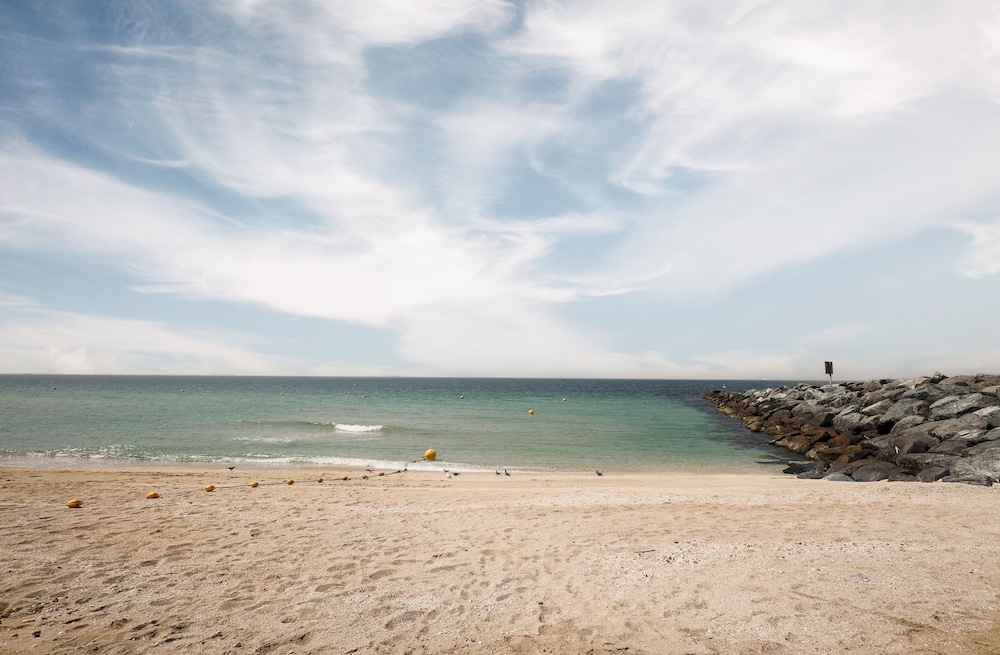 Elite LUX Holiday Homes - 1bhk Beachside Retreat at Port De La Mer Dubai