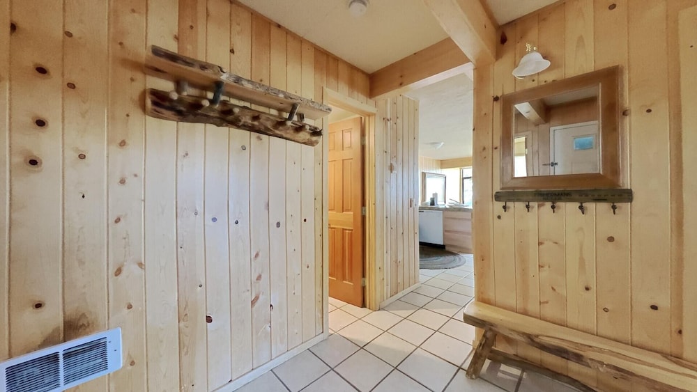 3 Outdoor Spas, Pool, Sauna and Free WiFi and Parking - Unit 531 at 1849 Condos - Slopeside by RedAwning