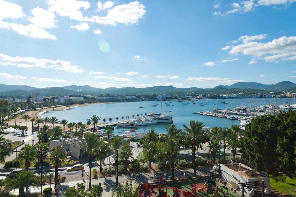 The Red Hotel by Ibiza Feeling - Adults only
