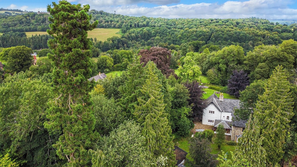 Brookside Manor House