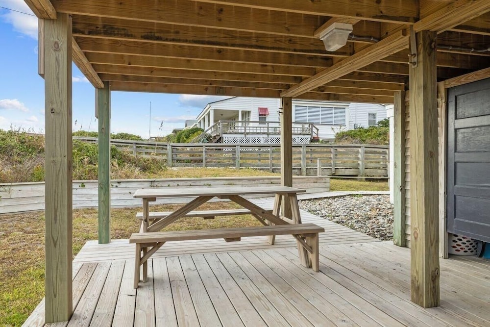 Sunset Shores 5 Bedroom Home