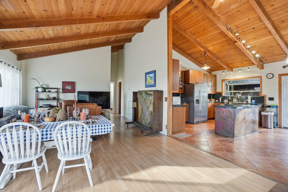 Peaceful Retreat With Panoramic Views 3 Bedroom Home