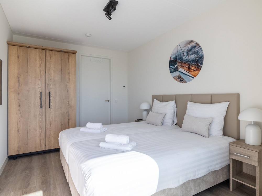 Apartment in Sint-annaland by the Harbor