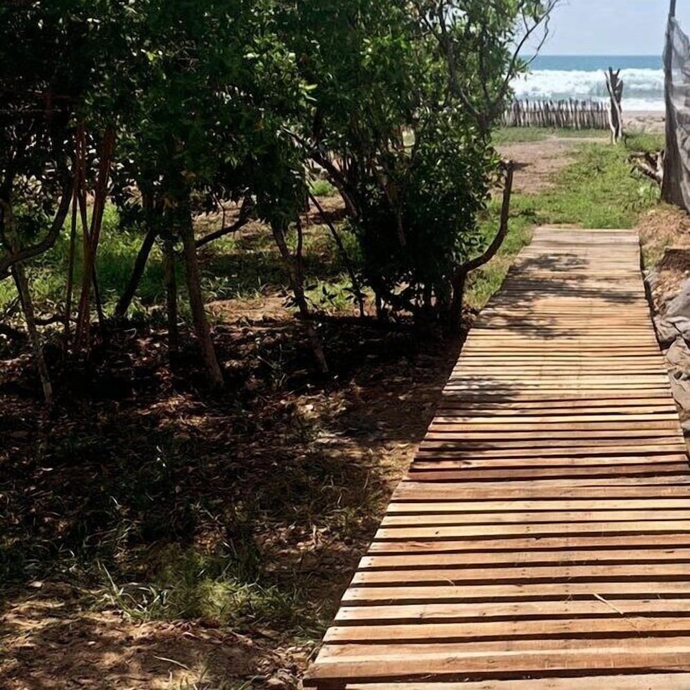 Tres Velas Surf