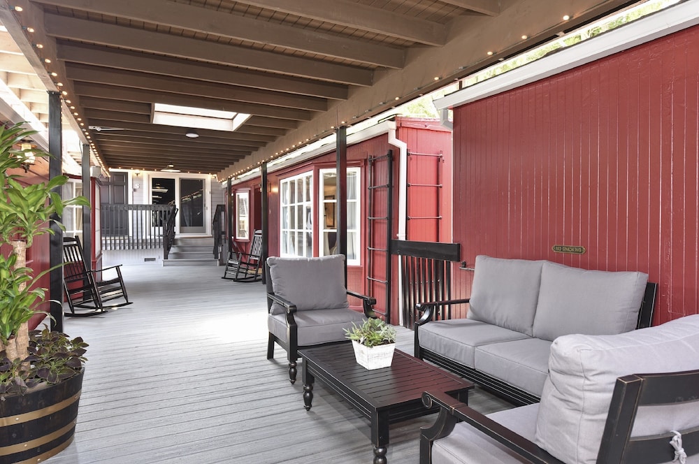 Yountville Vacations - Napa Valley Railway Inn - Property Image 14