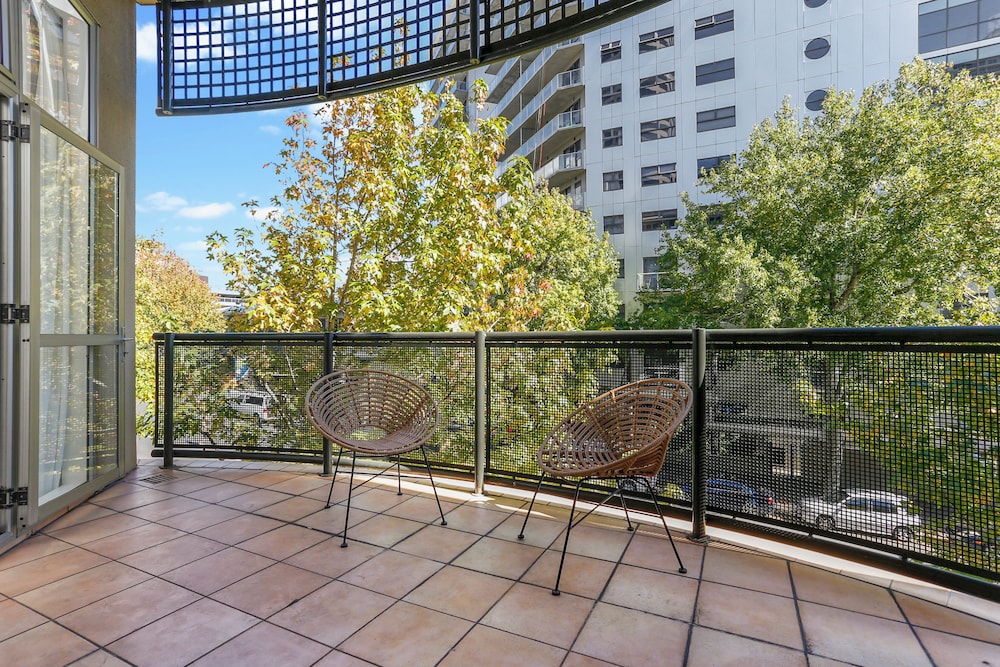 Hobson Quay Apartments by Urban Rest