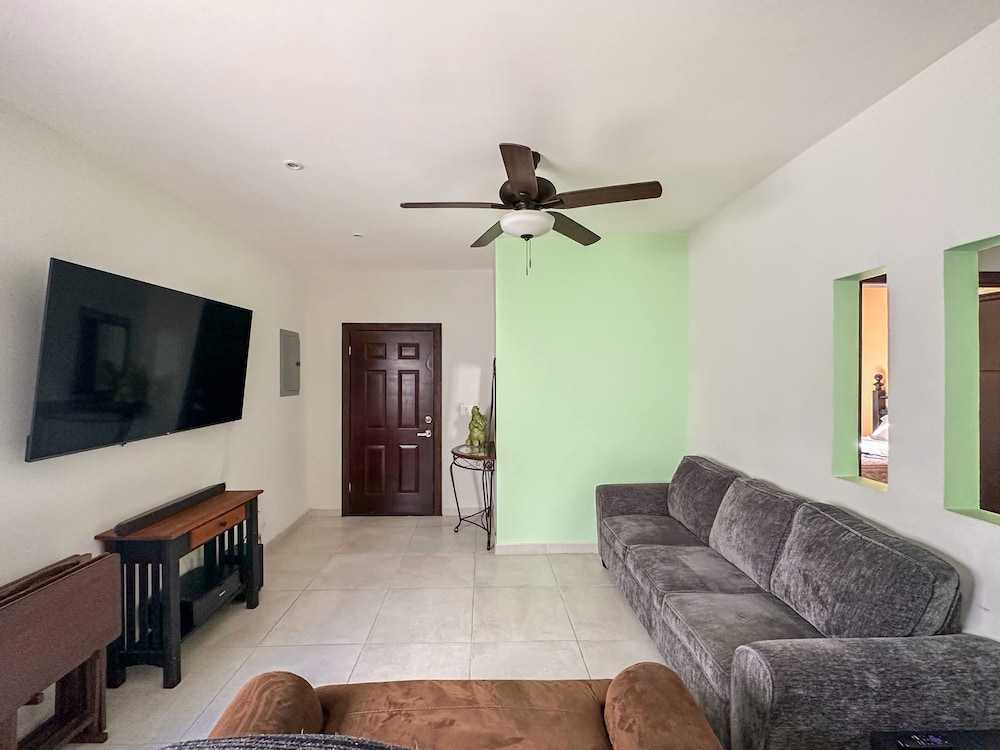 Town Shore Escape 3BR Haven