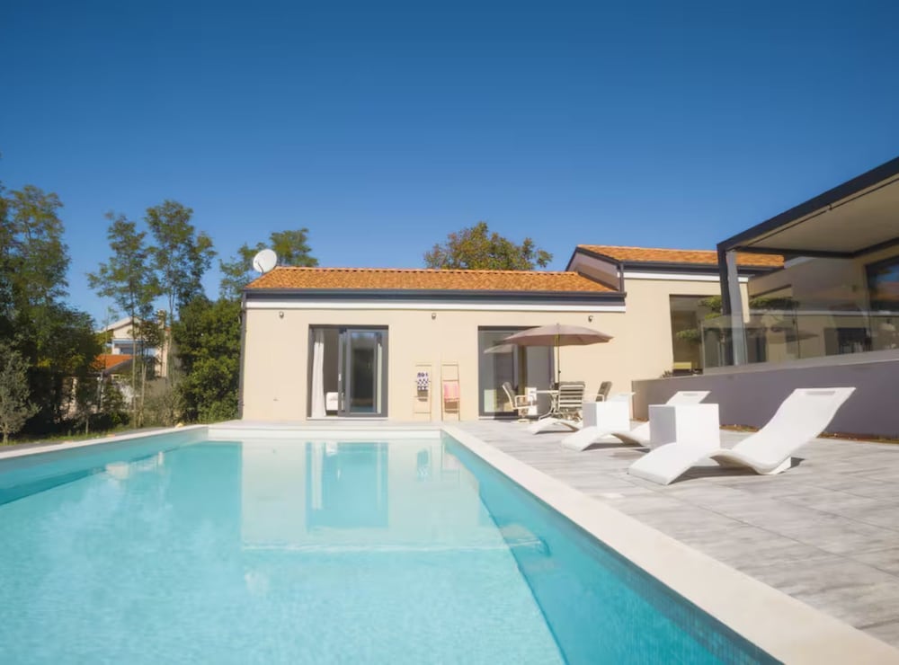 Villa in Paradise With Heated Pool