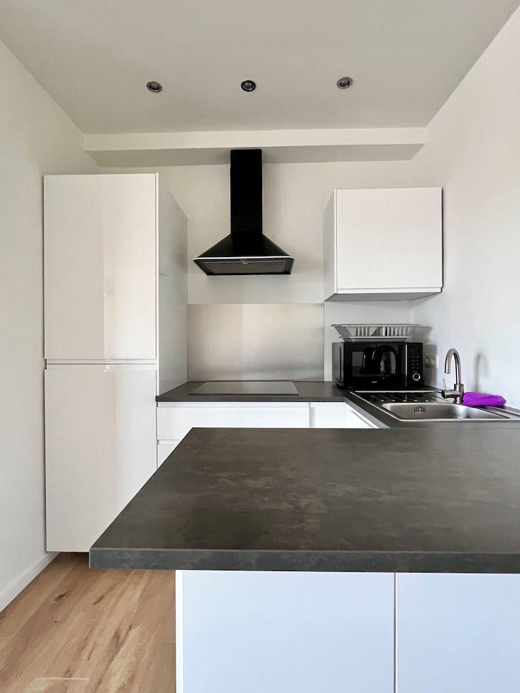 Cozy fully equipped center Liege for 4