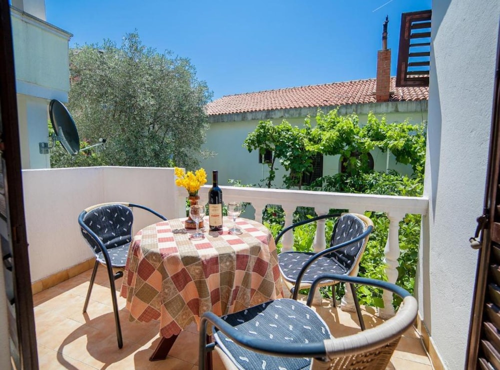 Petrovac Serenity Stay Near the Beach