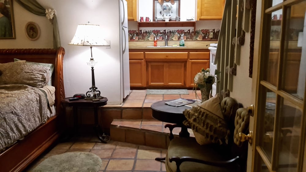 Pine Rose Inn