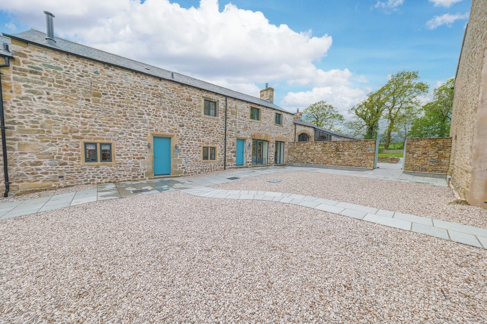No 2 The Coach House