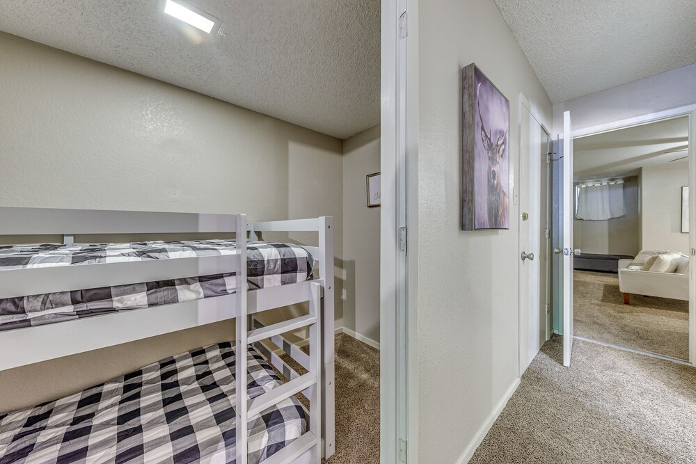 1 Mi to Ski Slopes: Alto Escape w/ Game Room! view 2
