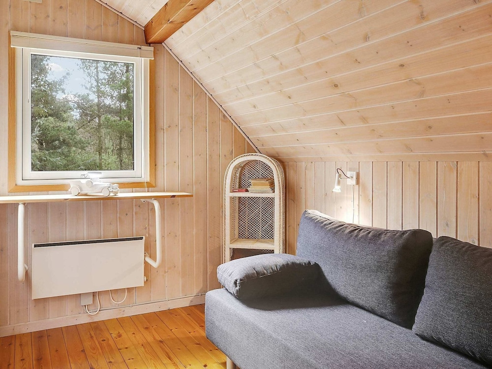 6 Person Holiday Home in Henne