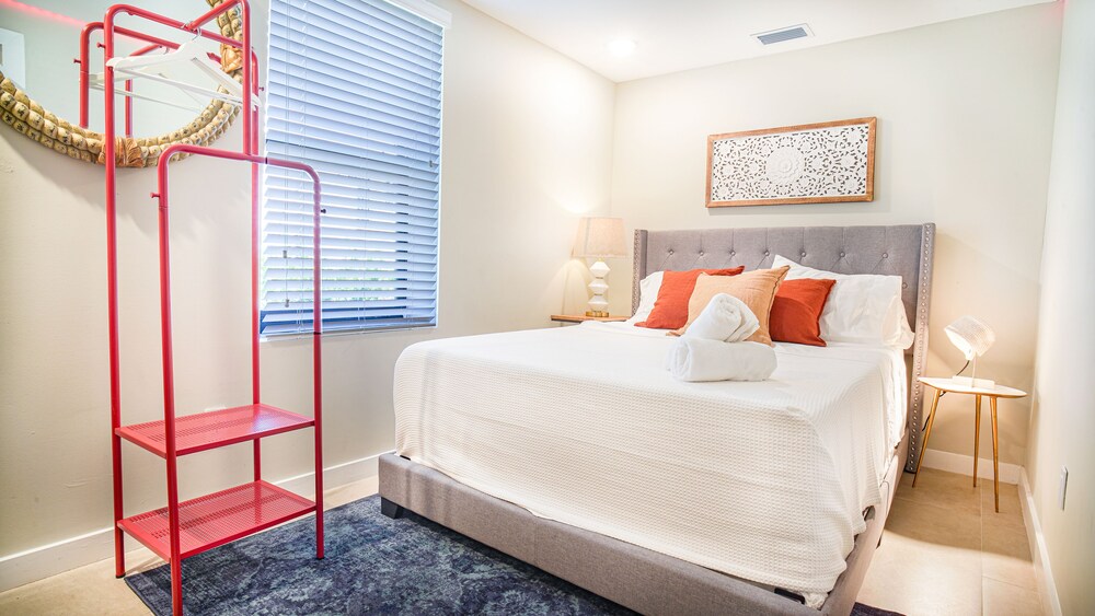 Apartment in Miami Oasis Family