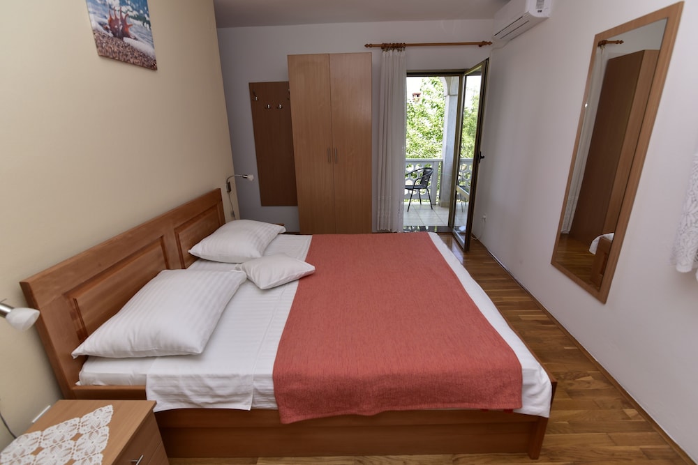 Rooms Tom view 4