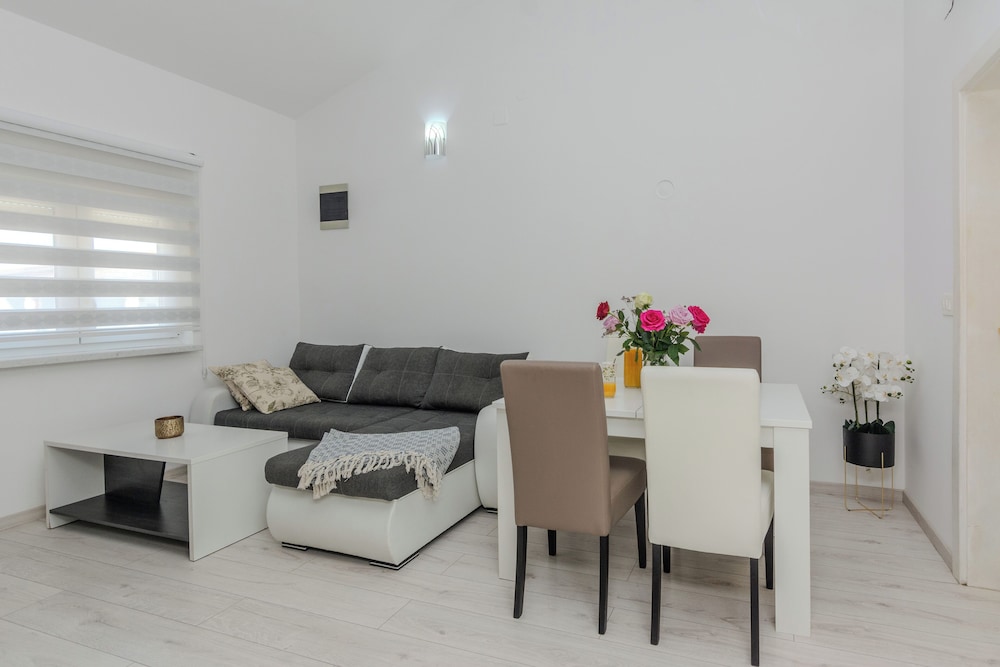 Apartments Mavracic