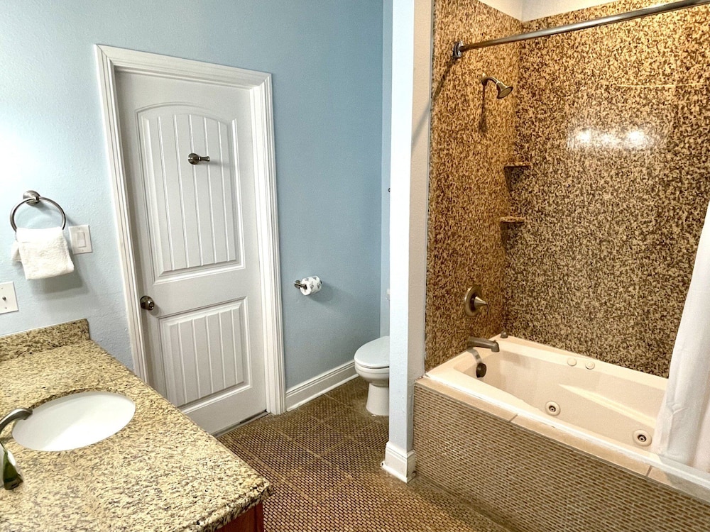 Beachgate Condo Suites And Hotel 321+322 4 Bedroom Condo