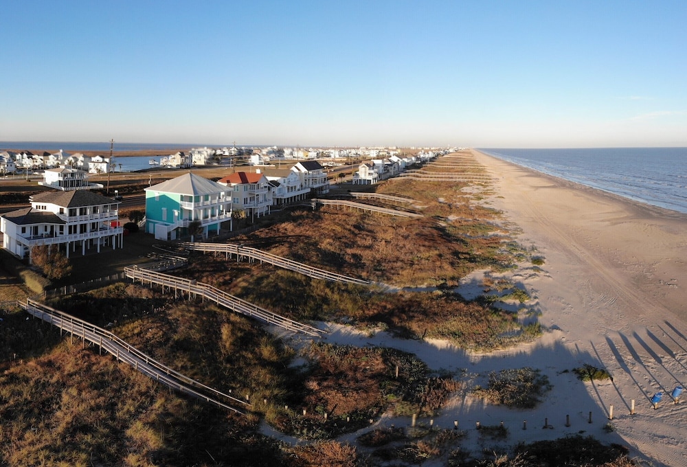 Sandcastle by Ryson Vacation Rentals