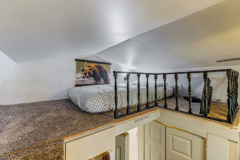 Pet-friendly Raleigh Tiny Home w/ Patio