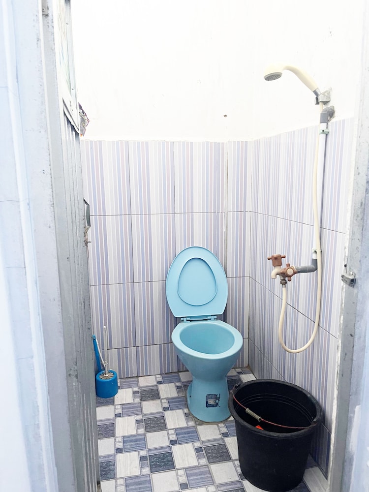 ZELLA KOST & HOMESTAY
