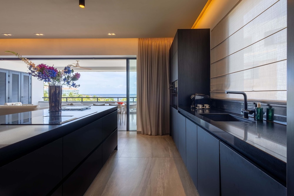 NEW Luxury Ocean View Stay at The Shore Blue Bay
