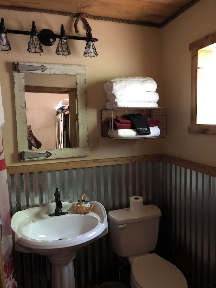 Dusty Boots Motel