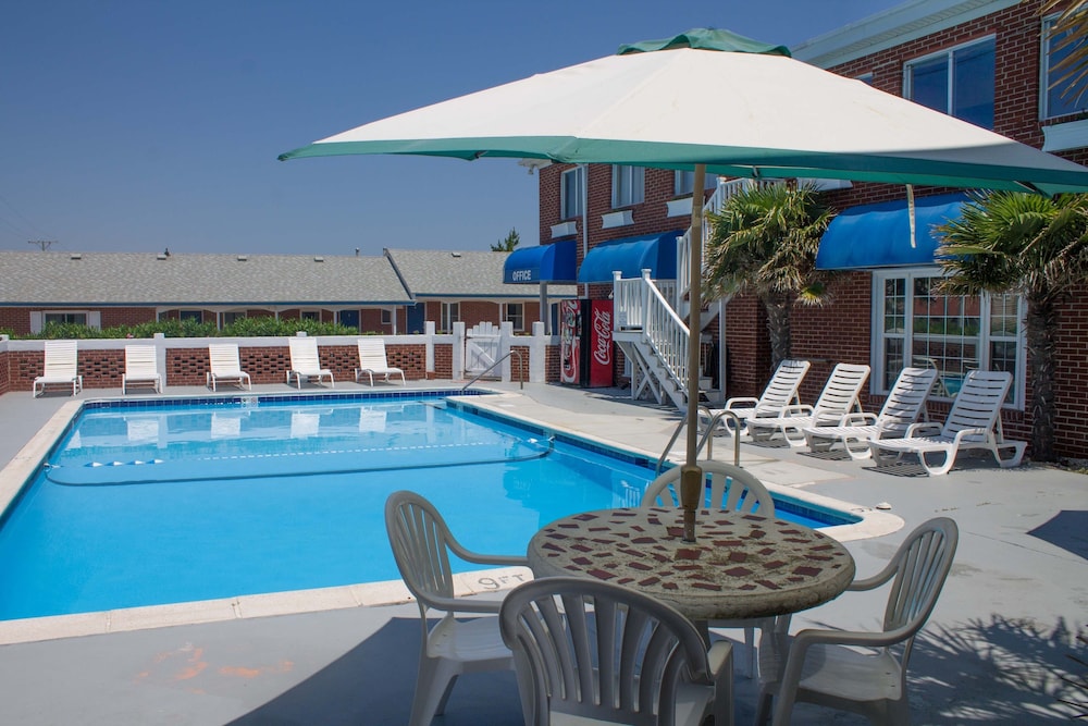 Colonial Inn Motel