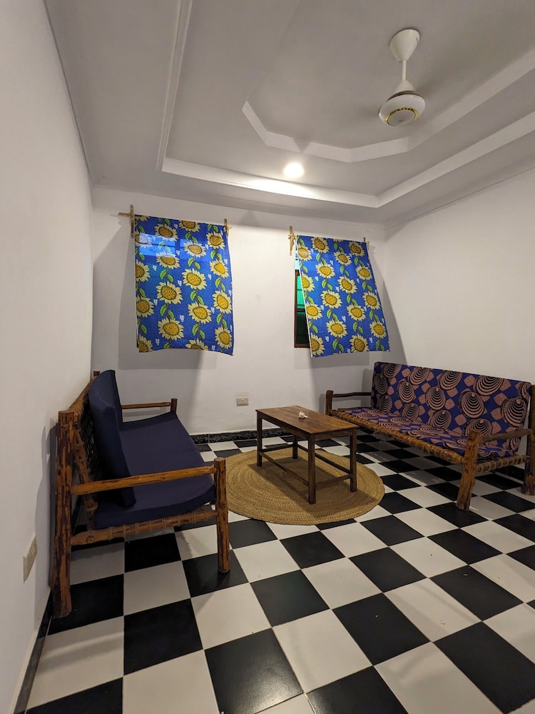 ndeni house paje