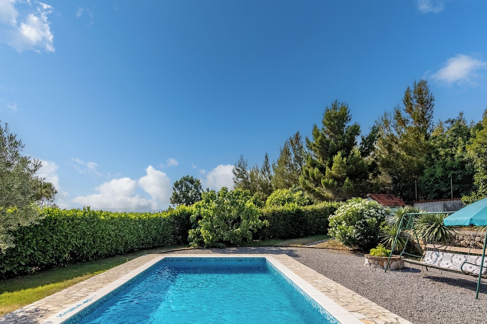 Tiny House With Private Pool Kostrena