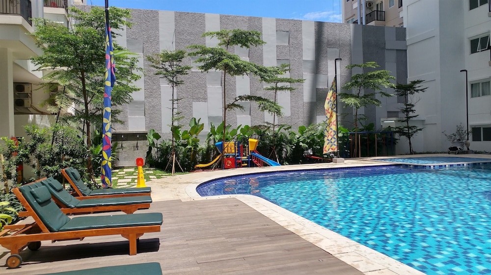 Cozy Stay Studio Signature Park Grande Apartment