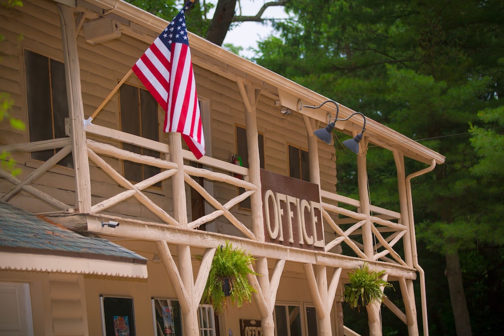 Birchcliff Resort