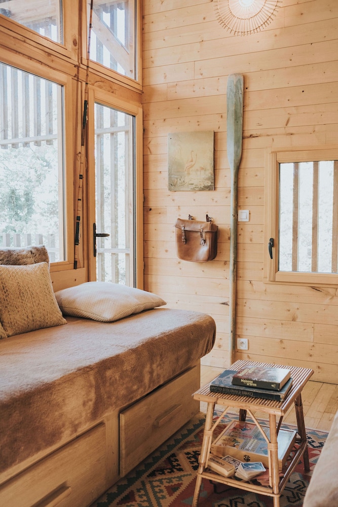 Cabane de la Saône by Lyon Country House