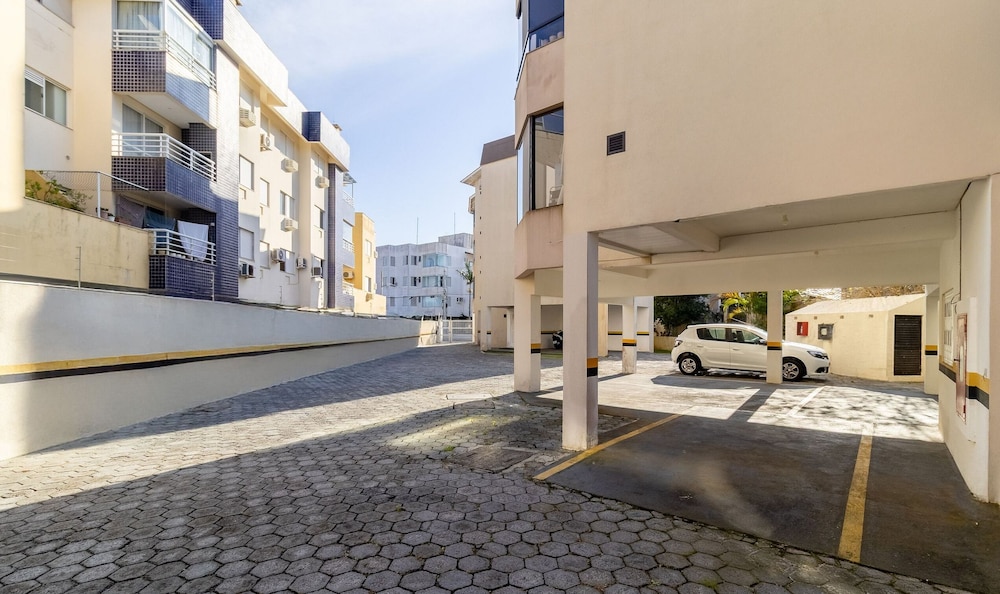 Apto c/ Churrasq 650m da Praia QTIB0301