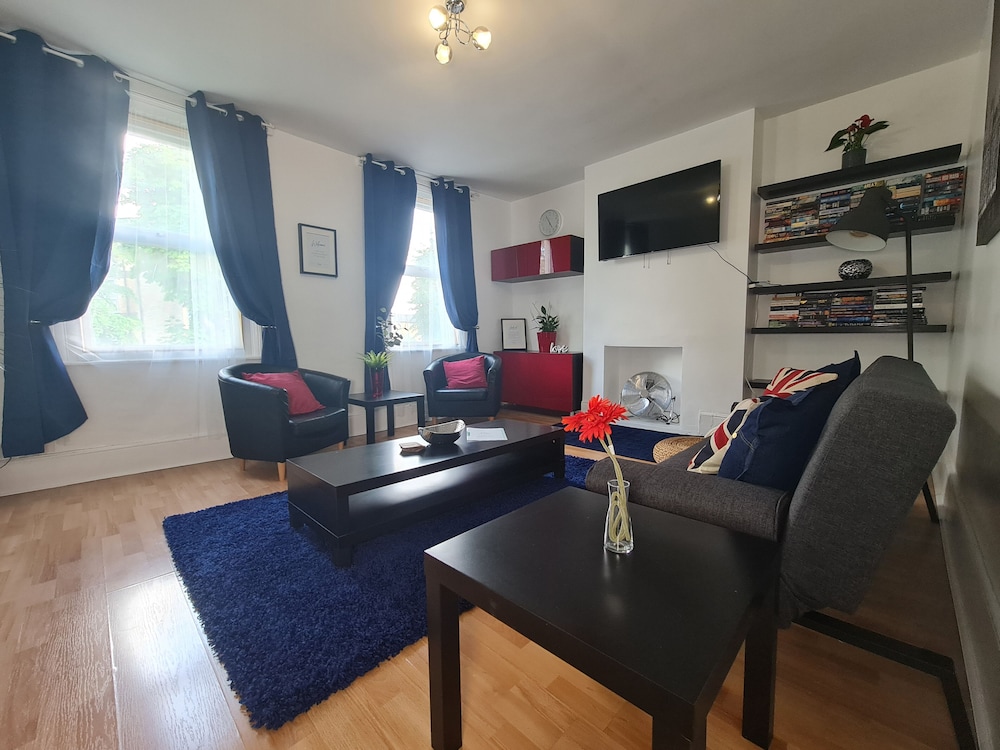 Lovely Large London Apartment, Near Stratford