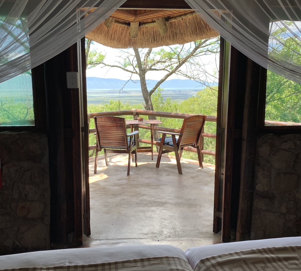 Shayamoya Tiger Fishing and Game Lodge