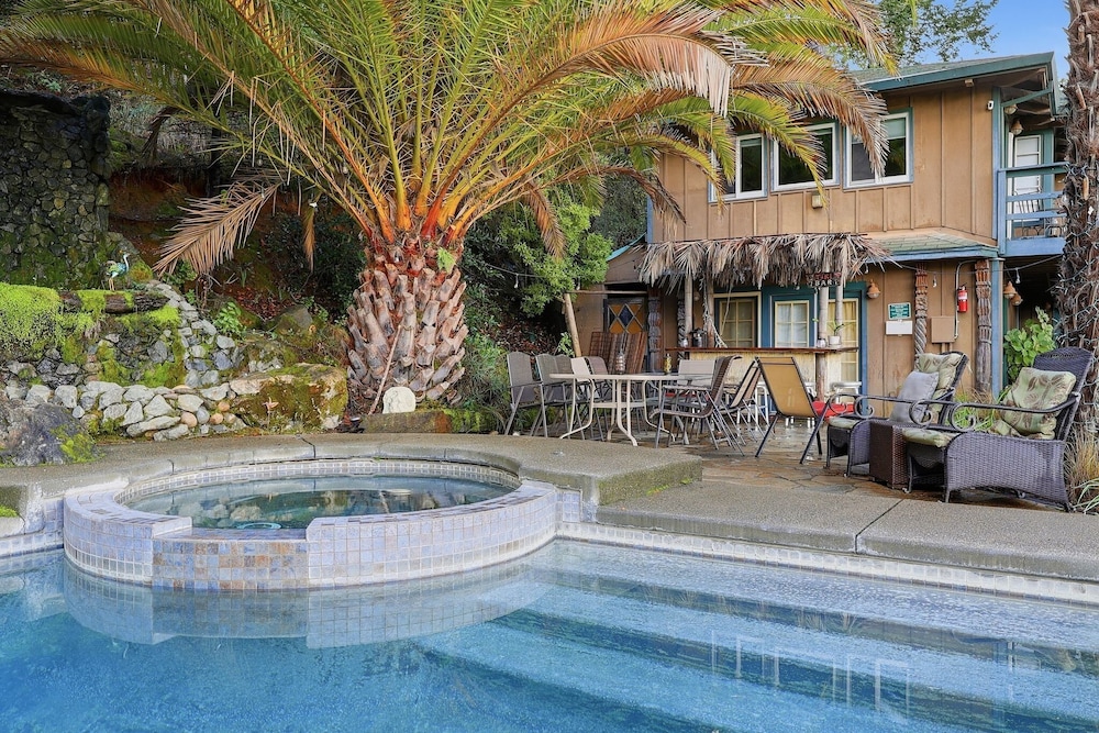 Adventure Alexander Valley Lodge With Pool & Hot Tub 6 Bedroom Villa