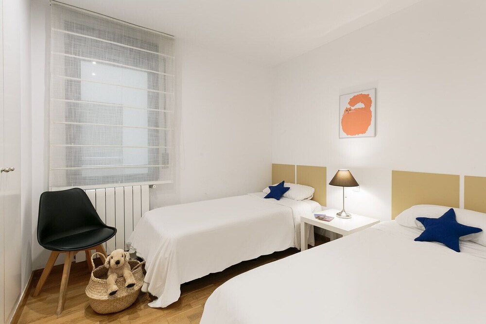 Sardenya Apartment by Olala Homes