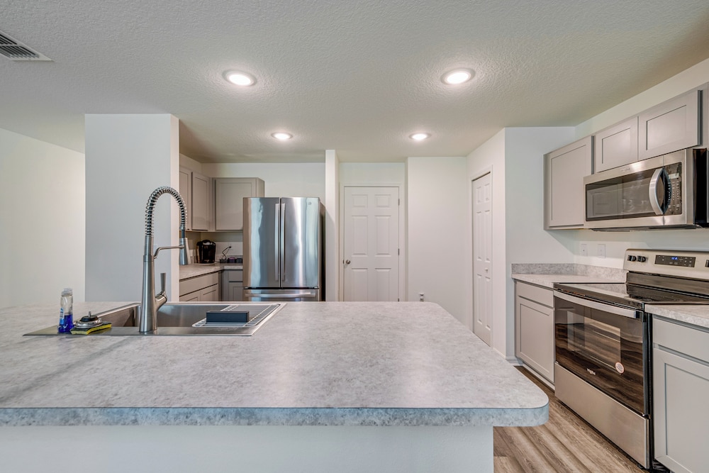 Yard Space & Games: Pet-friendly Ocala Retreat