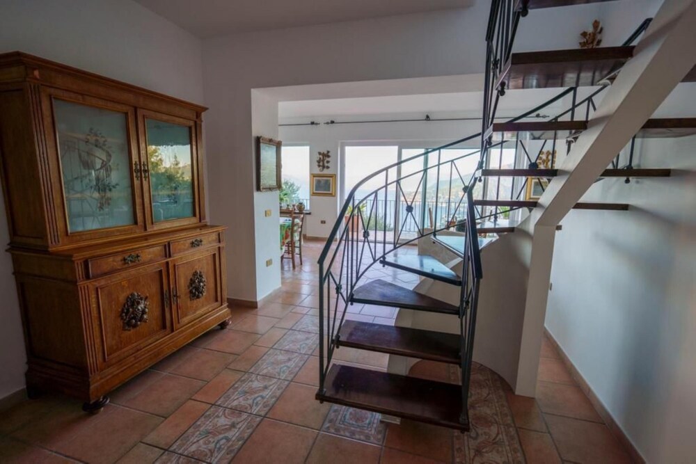 Villa Savoia in Sorrento view 5