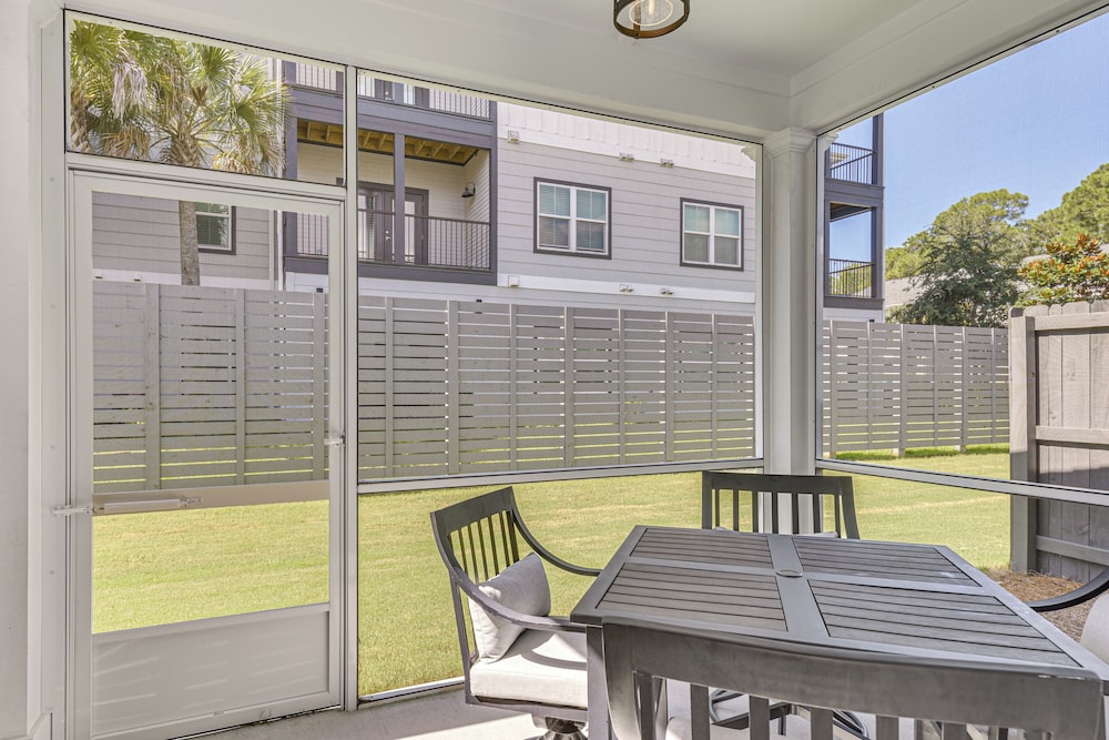 1 Mi to Sand & Surf: Townhome w/ Pool in Pcb!