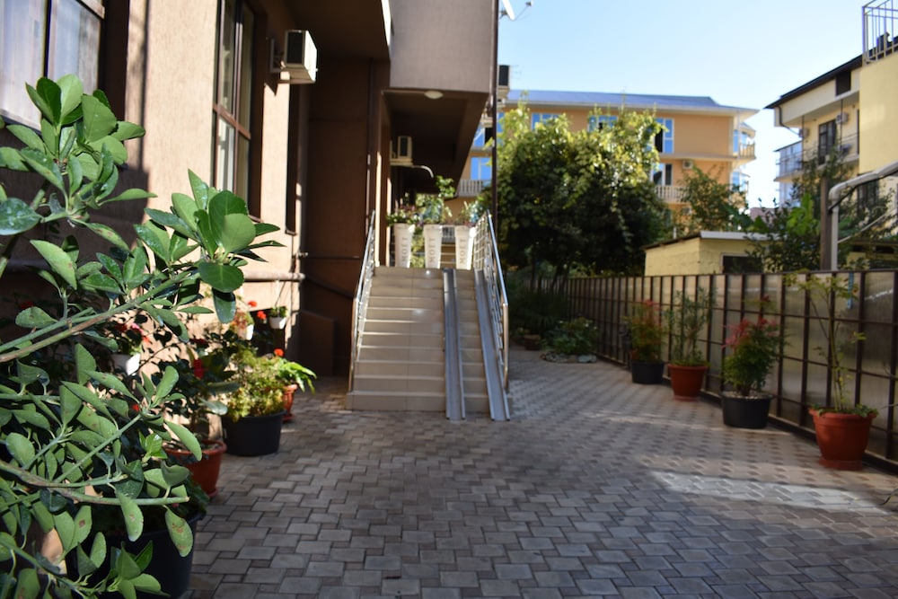 Photo 42